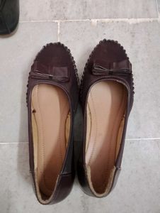 Chic Brown Ballet Flats with Bow Detail