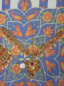 Exquisite Gold Necklace with Red Stones