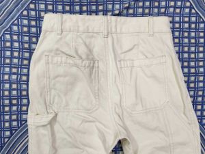 H&amp;m | Cream Cargo Pants
