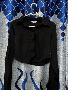 Black Cropped Button-Up Shi