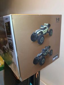RC Toy Car 1:8 Scale R C Rock Crawler, 4WD Off-Roa