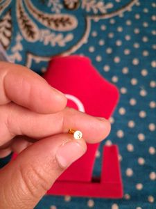 beautiful new shaining stone nosepin gold