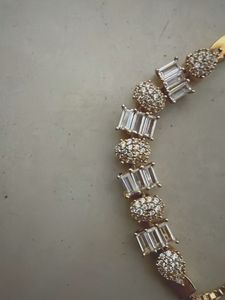 Elegant Gold bracelet with Diamond Accents