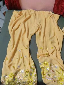 Embroidered kurta set