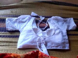 Chic White Cotton Broderie Anglaise Blouse✨🤍