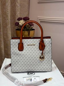Michael Kors Signature Tote Bag