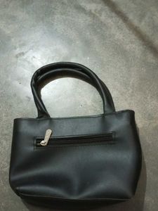 Stylish Black Handbag