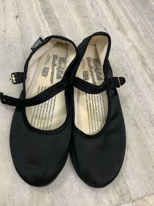 Black Ballet Flats with Buckle Strap