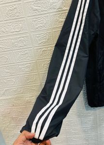🇨🇦 Adidas imported Windbreaker Jacket