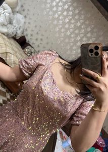 Stunning Sequin classy gown🎀🦋🧚🏻‍♀️