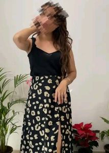 Chic Leopard Print Midi skirt🖤