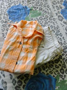 combo shirt and jeans