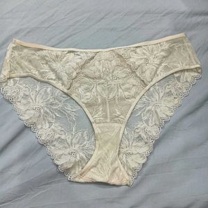 😍 Lace Briefs