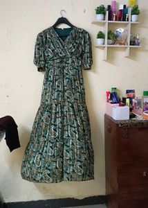 Elegant Paisley Print Maxi Dress