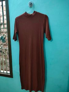 Free Assembly Ribbed Red Top