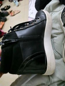 Black Sneakers
