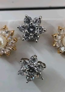 Elegant Flower Pearl &amp; Crystal Stud Earrings