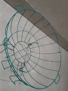Green Wire Round Stand
