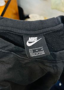 Nike Black Crewneck Sweatshirt