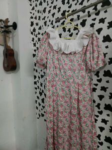 Brand new Floral Puff Sleeve Midi Dress
