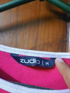 Cute Pink Brooklyn Graphic T-Shirt