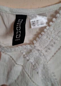 H&amp;M White Lace Detail Tunic Top