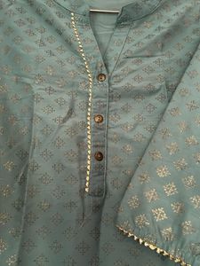 Elegant Teal Kurta with Subtle Print