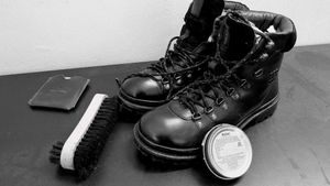 Woodland Softy Boots with Care Kit