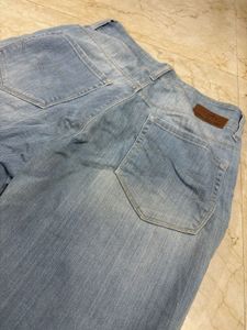 Light Wash High Waisted Jeans