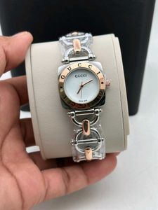 Gucci Women's Watch - Stylish Timepiece AT SALE PR