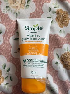 Simple Vitamin C Glow Facial Wash