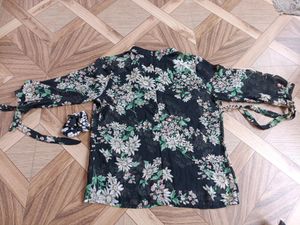 Black Top Flower Printed With Matching Scrunchie