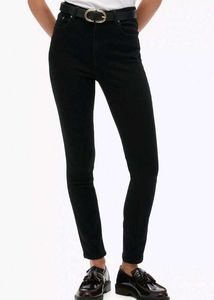60% off on Black Skinny Jeans