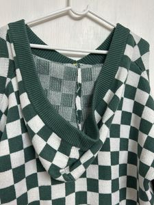 Green &amp; White Checkered Sweater