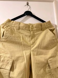 H&amp;M Beige Cotton Pants