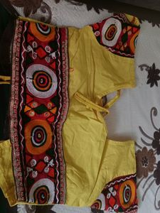 Navratri Chaniya Choli With Dupatta..