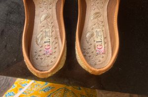 PunjBi Jutti With Work It’s New But No Tag