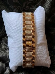ROLEX Luxury Gold Diamond Watch.