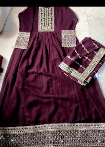 Elegant Embroidered Kurta with Dupatta