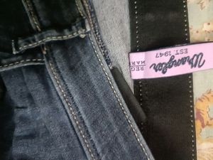 Wrangler Denim Knee Length Jeans/ Capri For Women In 34 Waist