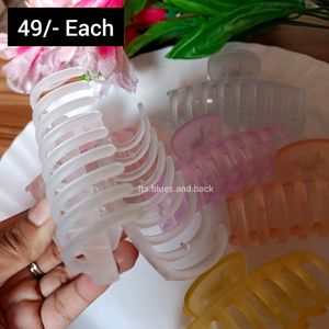 Ice matte Clutchers 🌷