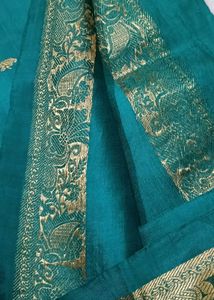 🚨 Urgent Sale🚨Green Silk Saree with Gold Border