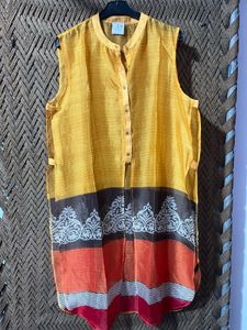 Elegant Yellow Sleeveless Kurta