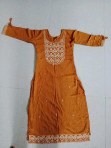 Elegant Embroidered Kurta