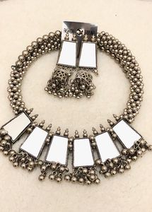 Choker With Earing