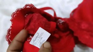 Red Lace Padded Bra