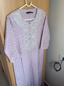 Elegant Lavender Embroidered Kurta