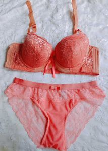 Coral Lace double paded pudhup braS