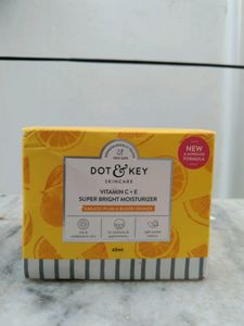 Dot & Key Vitamin C+E Super Bright Moisturizer