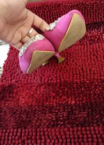 16. Sparkling Pink Slingback Heels